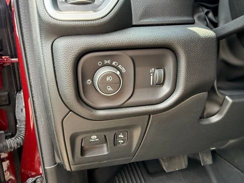 Used 2023 RAM 1500 Big Horn AWD/4WD image 14
