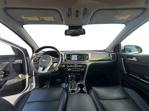 Used 2021 Kia Sportage EX w/ EX Technology Package image 16