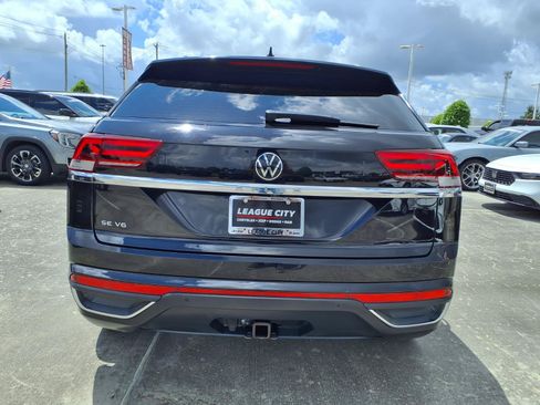 Used 2022 Volkswagen Atlas Cross Sport SE FWD image 6