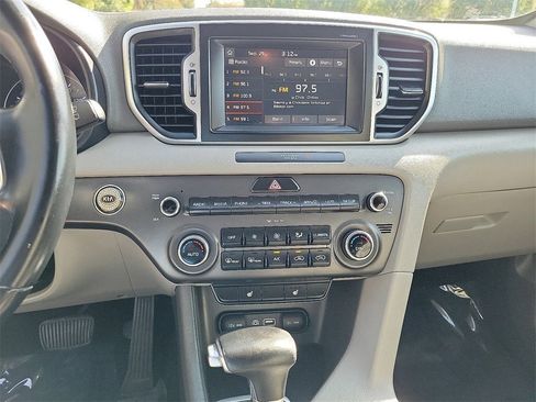 Used 2017 Kia Sportage EX image 12