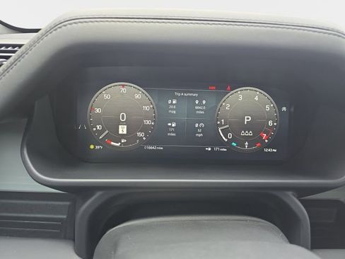 Certified 2024 Land Rover Defender 110 S AWD/4WD image 21