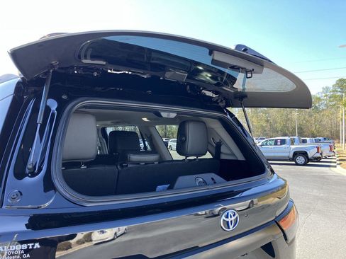 Used 2024 Toyota Sequoia SR5 w/ SR5 Premium Package image 28