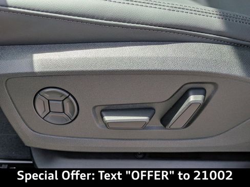 New 2025 Audi Q3 2.0T Premium image 22