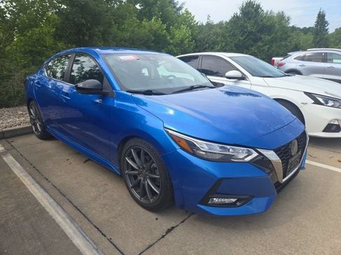 Used 2020 Nissan Sentra SR FWD image 2
