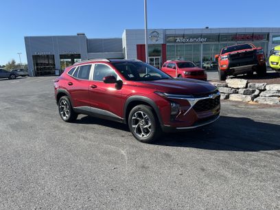 Used 2024 Chevrolet Trax LT w/ Driver Confidence Package