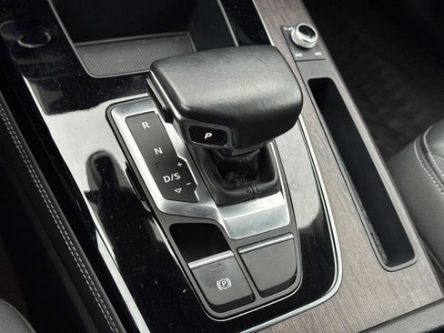 Used 2021 Audi Q5 Premium Plus w/ Premium Plus Package image 16