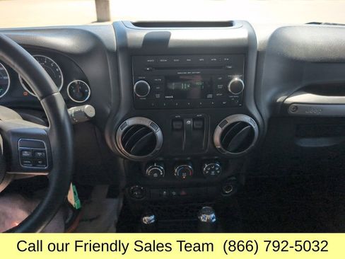 Used 2015 Jeep Wrangler Sport w/ Quick Order Package 24S AWD/4WD image 17