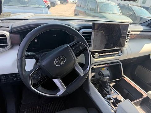 Used 2024 Toyota Sequoia Capstone image 8