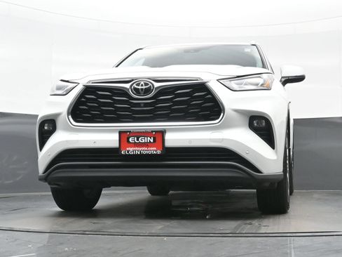 Used 2022 Toyota Highlander Limited AWD/4WD image 29