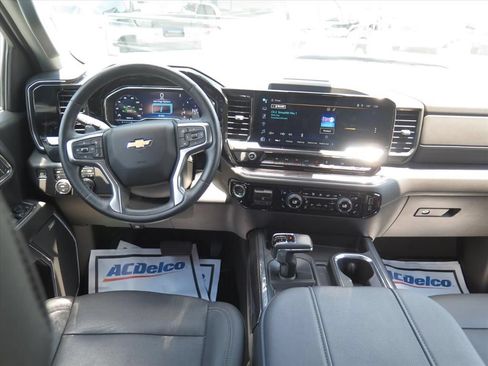 Used 2023 Chevrolet Silverado 1500 LTZ w/ LTZ Convenience Package II AWD/4WD image 15