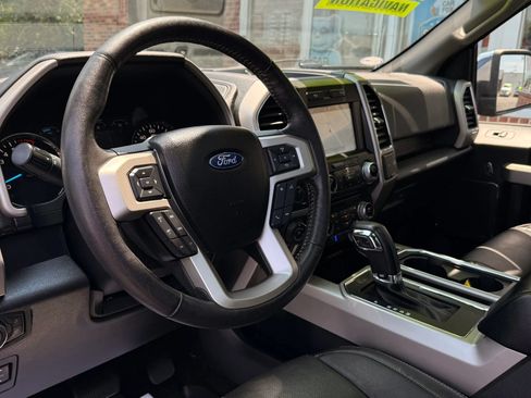Used 2018 Ford F150 Lariat w/ Equipment Group 502A Luxury AWD/4WD image 9