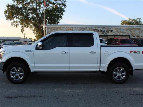 Used 2018 Ford F150 Lariat w/ Equipment Group 502A Luxury AWD/4WD image 4