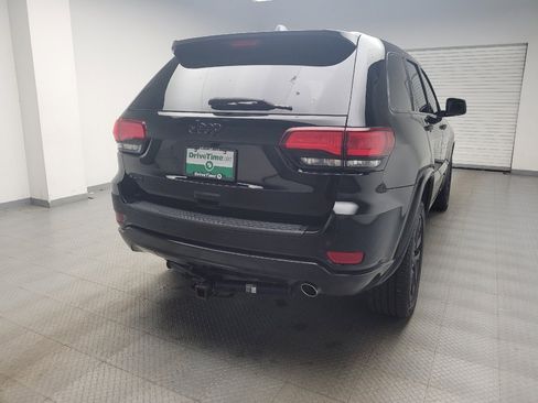 Used 2019 Jeep Grand Cherokee Altitude AWD/4WD image 7
