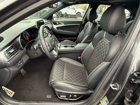 Used 2019 Genesis G70 3.3T Advanced w/ Sport Package image 12