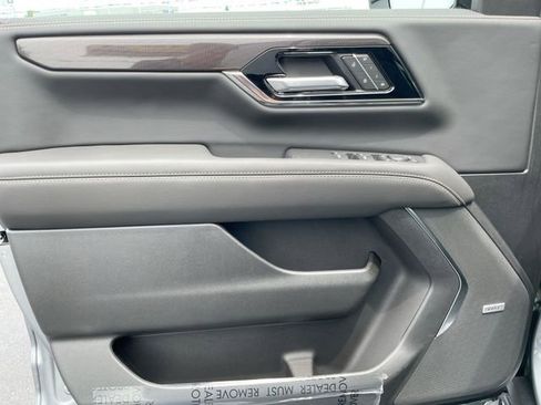 New 2026 GMC Yukon Elevation w/ Elevation Premium Package AWD/4WD image 10