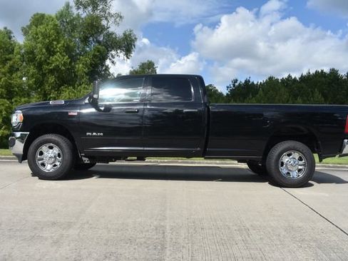 Used 2020 RAM 2500 Tradesman w/ Chrome Appearance Group image 3