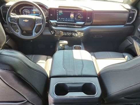 Used 2025 Chevrolet Silverado 1500 High Country w/ High Country Premium Package image 13