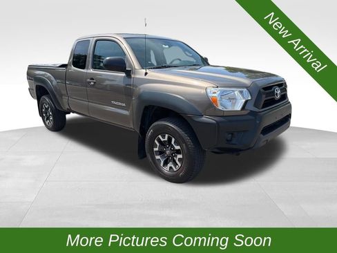 Used 2012 Toyota Tacoma 4x4 Access Cab V6 w/ Convenience Pkg image 1
