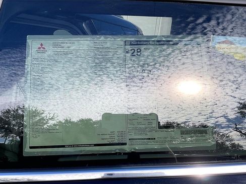 New 2026 Mitsubishi Outlander SEL image 14