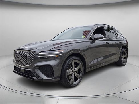 Used 2024 Genesis GV70 2.5T w/ Sport Prestige Package image 8