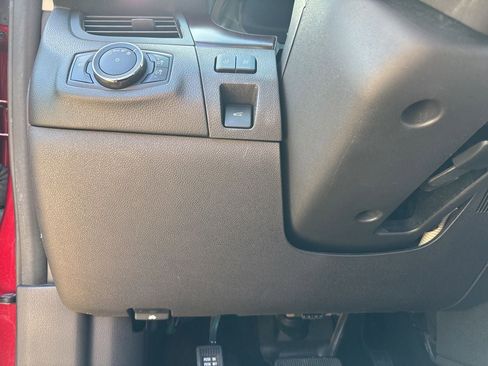 Used 2013 Ford Edge Limited image 19