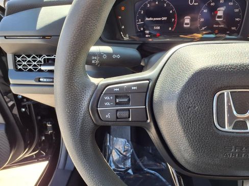 Used 2023 Honda Accord EX image 18