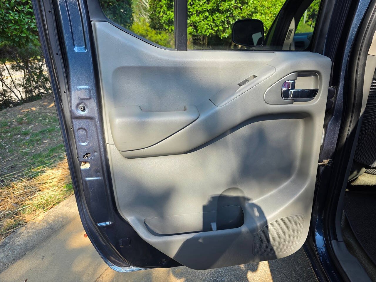 Used 2017 Nissan Frontier SV w/ SV Value Truck Package RWD image 26