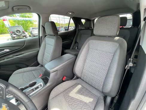 Used 2023 Chevrolet Equinox LT FWD image 17
