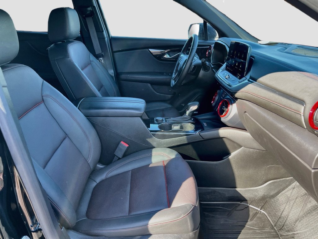 Used 2025 Chevrolet Blazer RS w/ Driver Confidence II Package FWD image 29