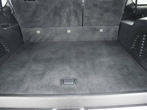 Used 2015 Chevrolet Suburban LTZ image 14