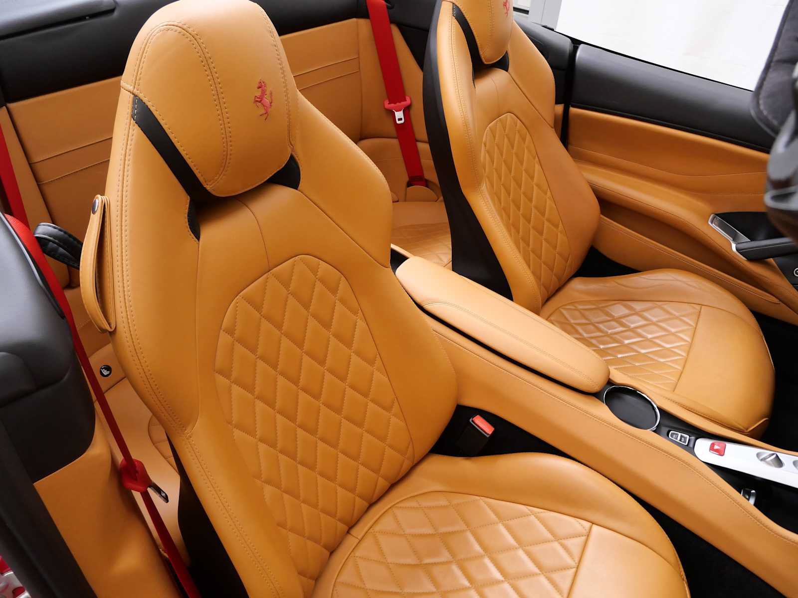 Certified 2017 Ferrari California T RWD image 16