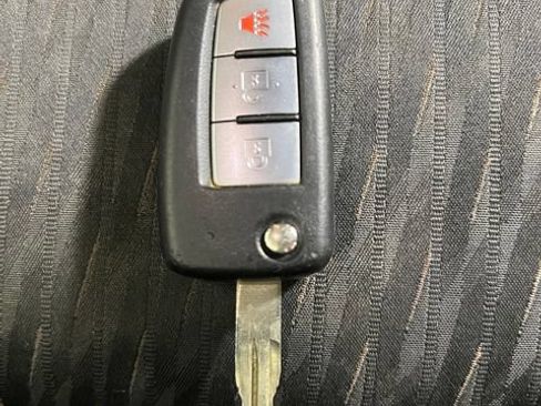 Used 2020 Nissan Rogue S FWD image 25