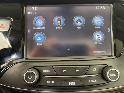 Certified 2020 Buick Envision Essence w/ Experience Buick Package AWD/4WD image 23