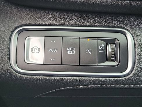 Used 2026 Buick Enclave Preferred image 18