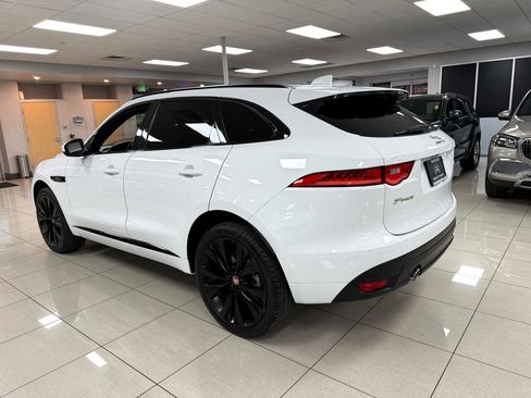 Used 2019 Jaguar F-PACE R-Sport image 5
