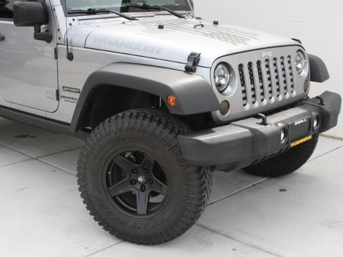 Used 2017 Jeep Wrangler Unlimited Sport w/ Quick Order Package 24S AWD/4WD image 8