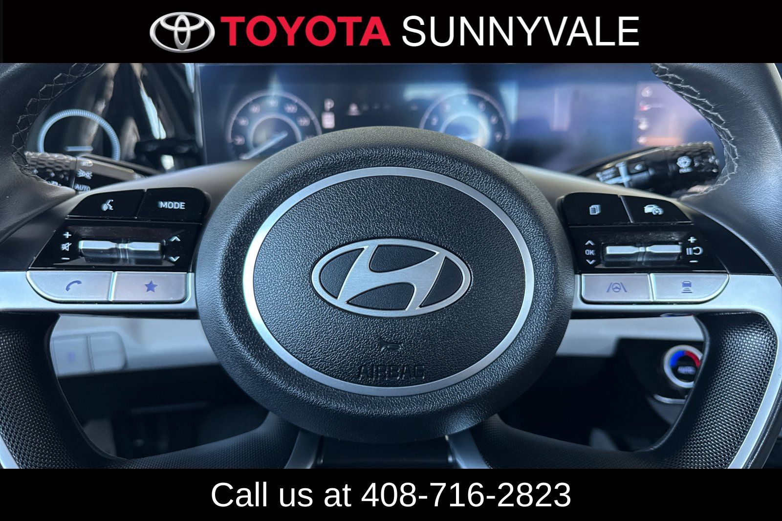Used 2025 Hyundai Elantra Limited FWD image 27