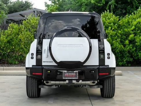 New 2026 Land Rover Defender 110 X-Dynamic SE AWD/4WD image 11