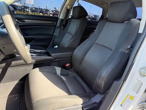 Used 2019 Honda Accord LX image 5