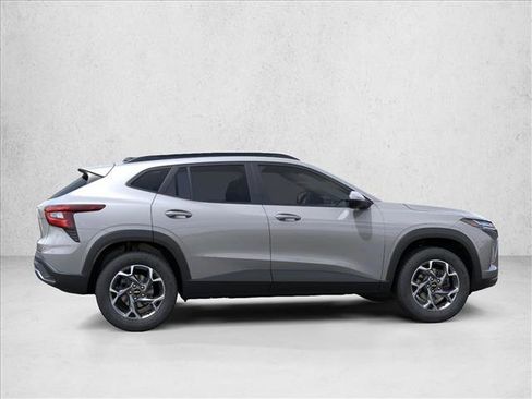 New 2026 Chevrolet Trax LT w/ Driver Confidence Package image 5