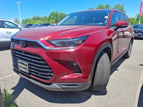 Certified 2025 Toyota Grand Highlander AWD Hybrid image 2