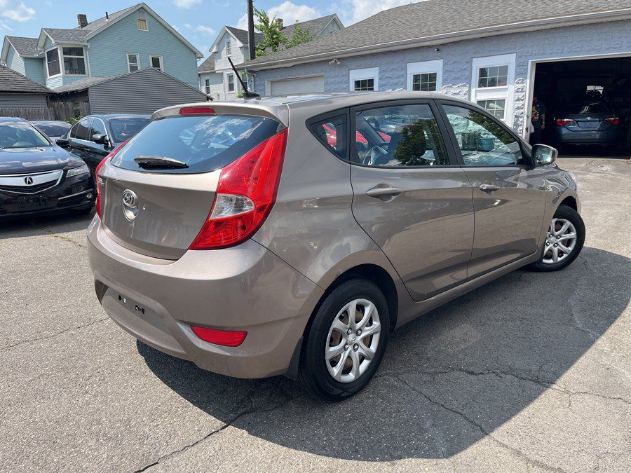 Used 2013 Hyundai Accent GS FWD image 6