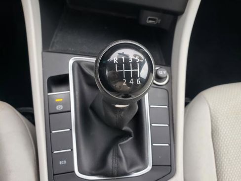 Used 2019 Volkswagen Jetta S w/ Driver Assistance Package image 18