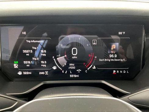 Used 2026 GMC Acadia AT4 w/ Luxury Package AWD/4WD image 22