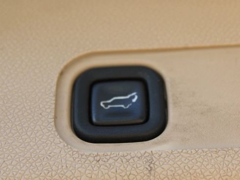 Used 2013 GMC Yukon Denali AWD/4WD image 40
