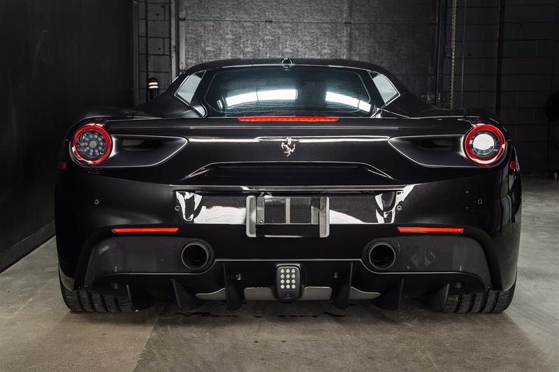 Used 2018 Ferrari 488 GTB RWD image 4