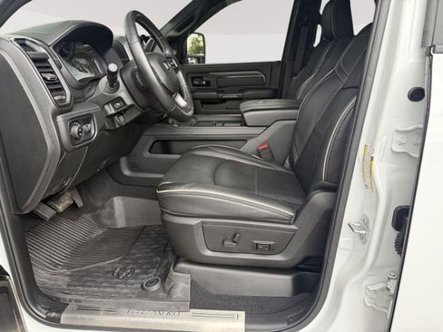 Used 2024 RAM 3500 Limited w/ Night Edition AWD/4WD image 32