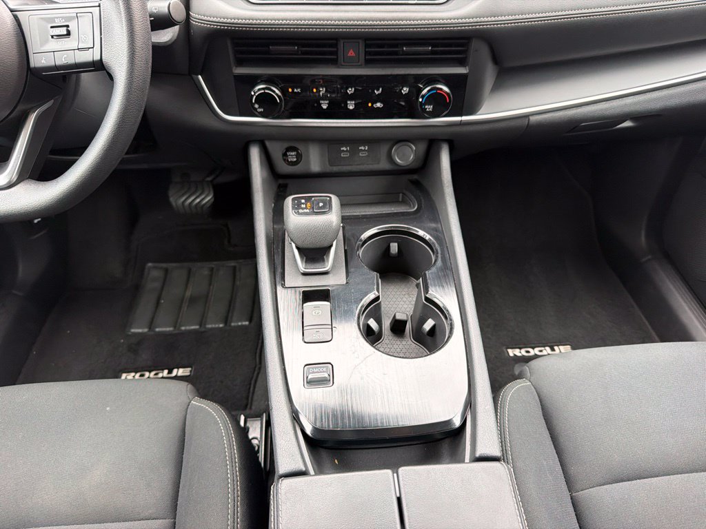 Used 2024 Nissan Rogue S FWD image 25