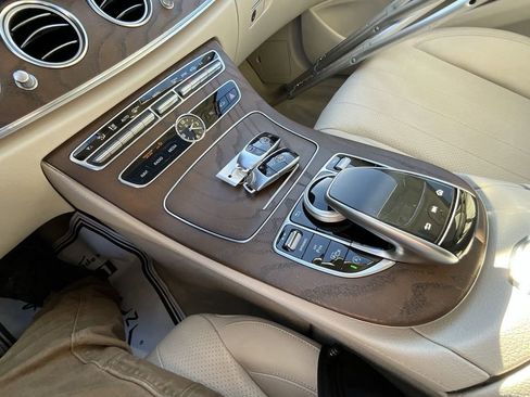 Used 2020 Mercedes-Benz E 350 4MATIC Sedan image 48
