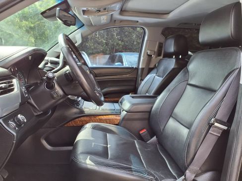 Used 2017 Chevrolet Suburban Premier RWD image 15